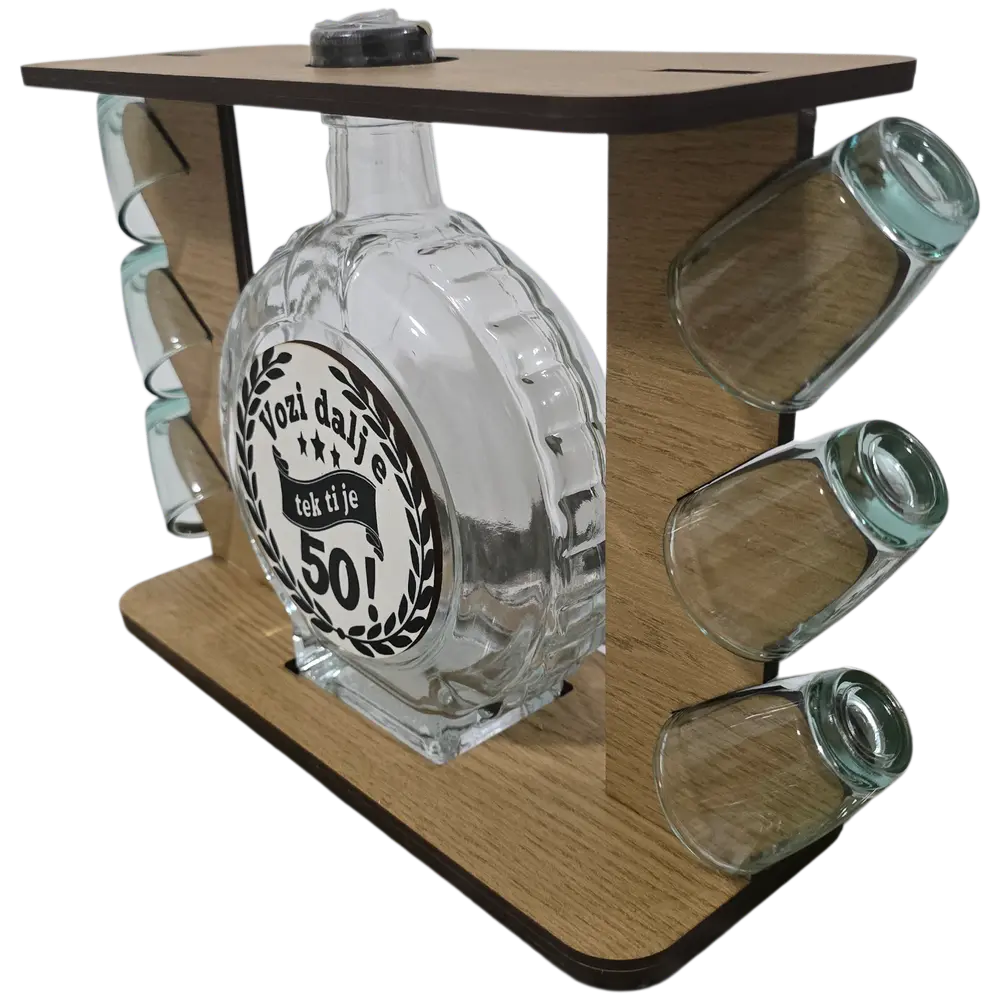 Personalizovani drveni stalak sa flašom 0,7 L i 6 čašica - slika 2